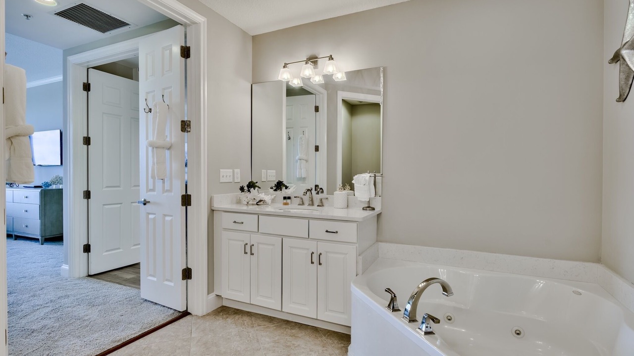 Photo of Bathroom in Rosemary Beach