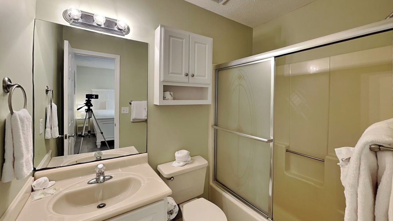 Photo of Bathroom in Navarre Beach