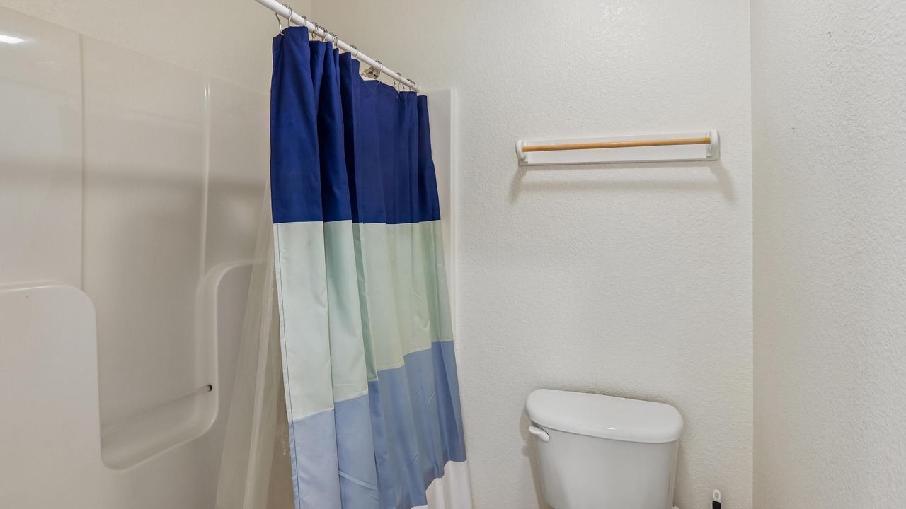 Photo of Bathroom in Whalehead Beach