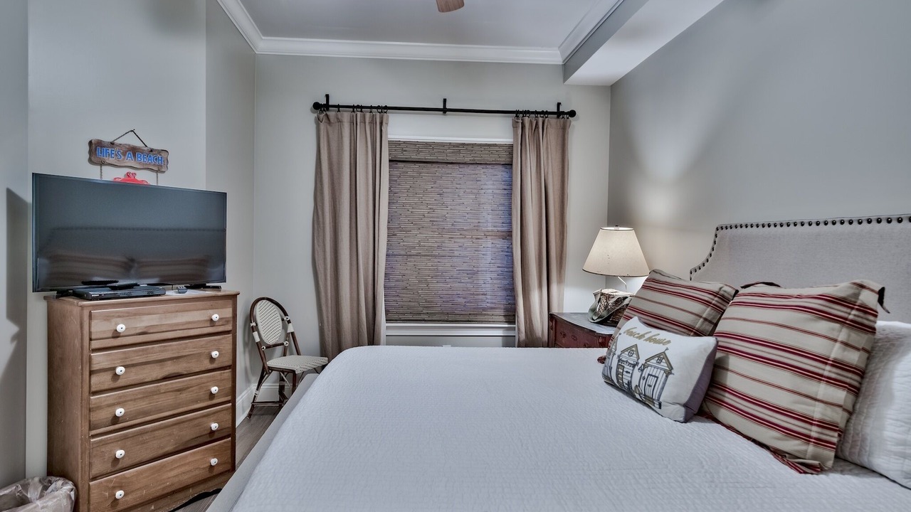 Photo of Bedroom in Santa Rosa Beach
