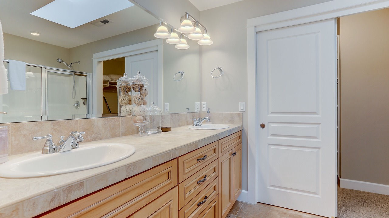 Photo of Bathroom in Southern Crossing