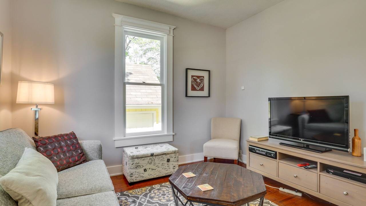 Photo of Livingroom in Northeast Neighbors