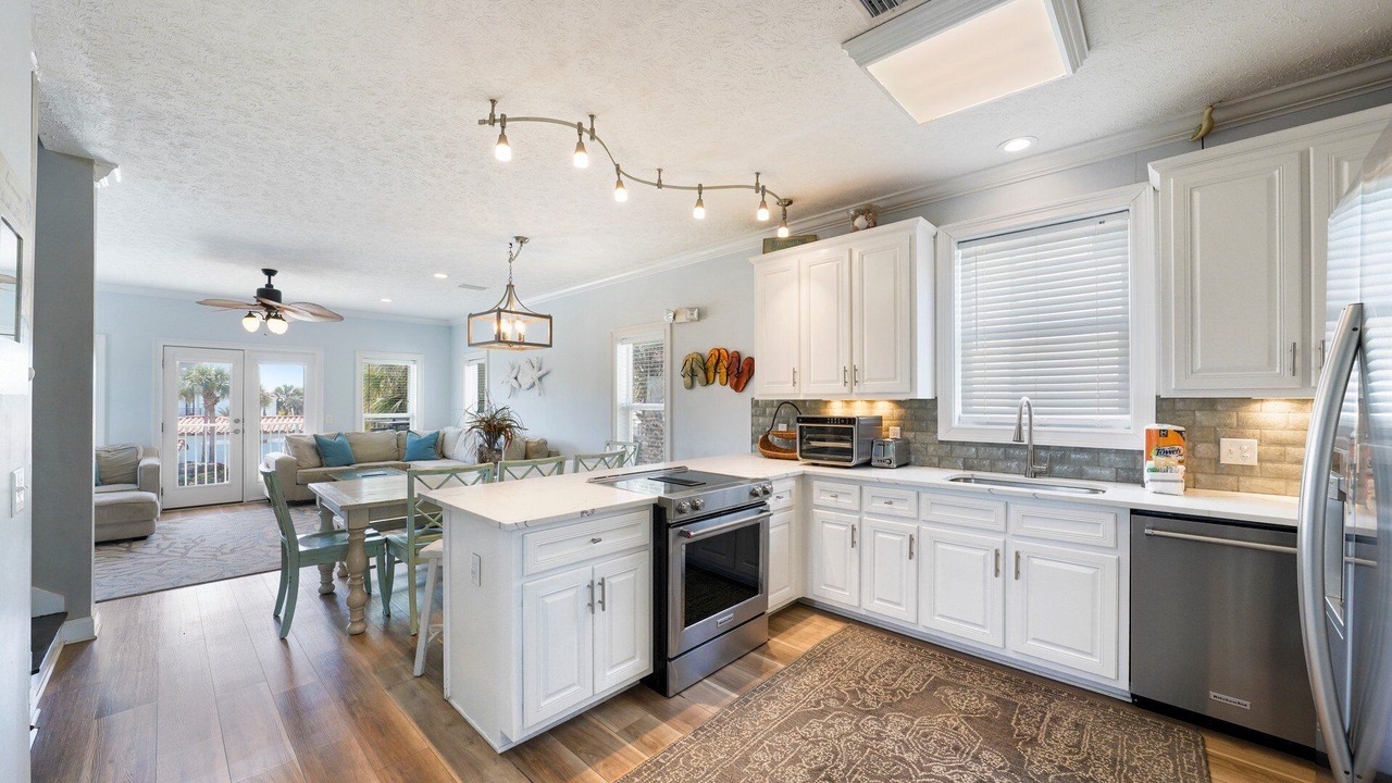 Photo of Kitchen in Dune Allen Beach