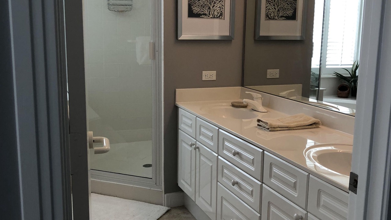 Photo of Bathroom in Navarre Beach