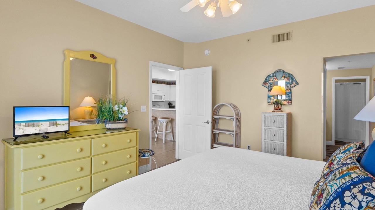 Photo of Bedroom in Miramar Beach