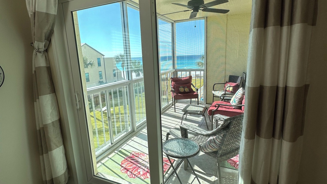 Photo of Patio Balcony in Biltmore Beach
