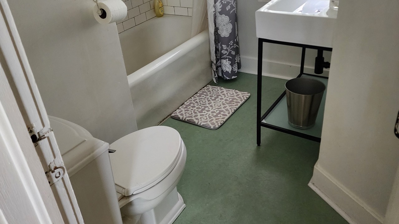 Photo of Bathroom in Blue Heron