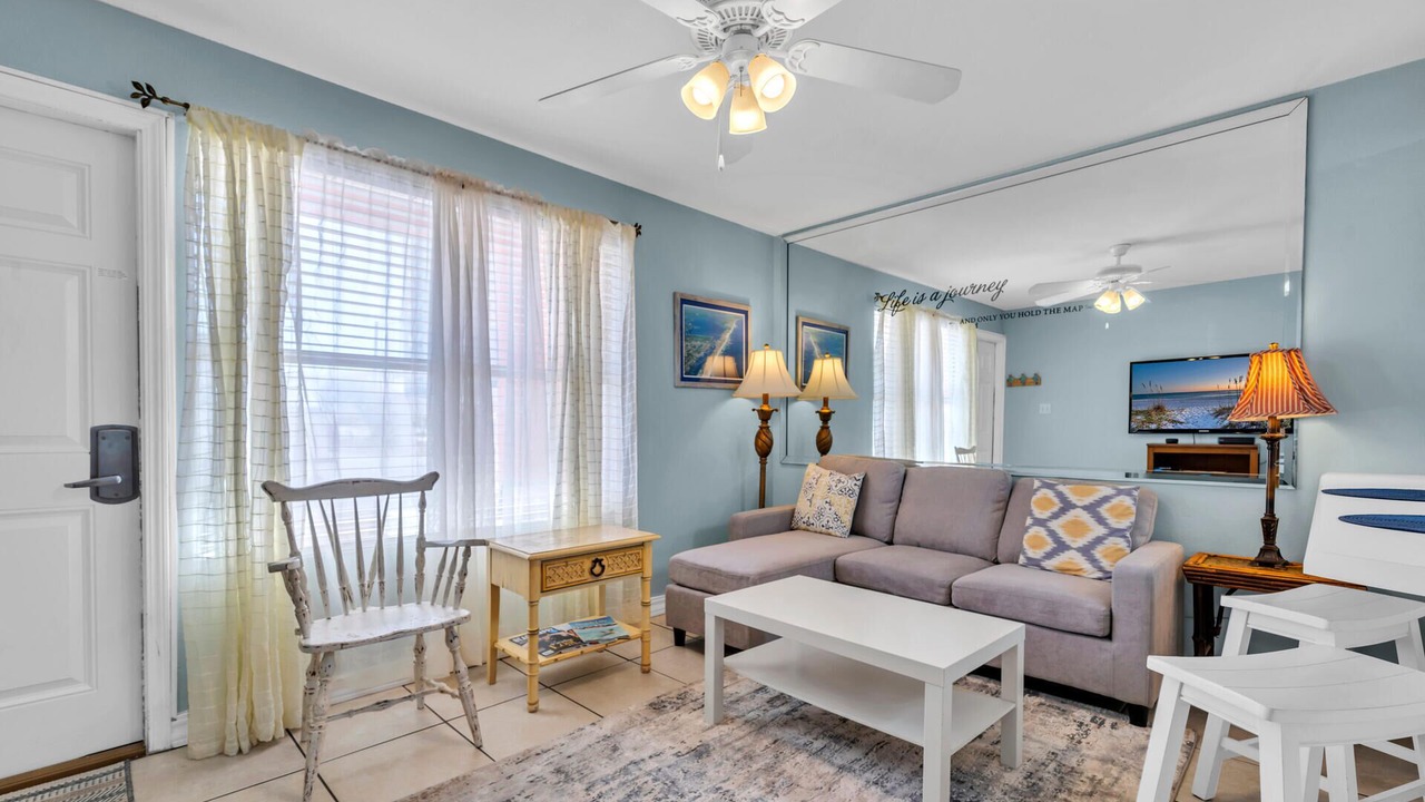Photo of Livingroom in Fort Walton Beach