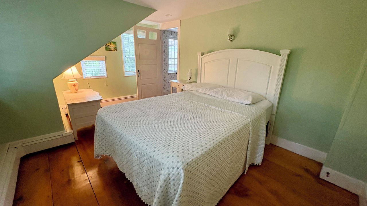 Photo of Bedroom in Northwest Harwich
