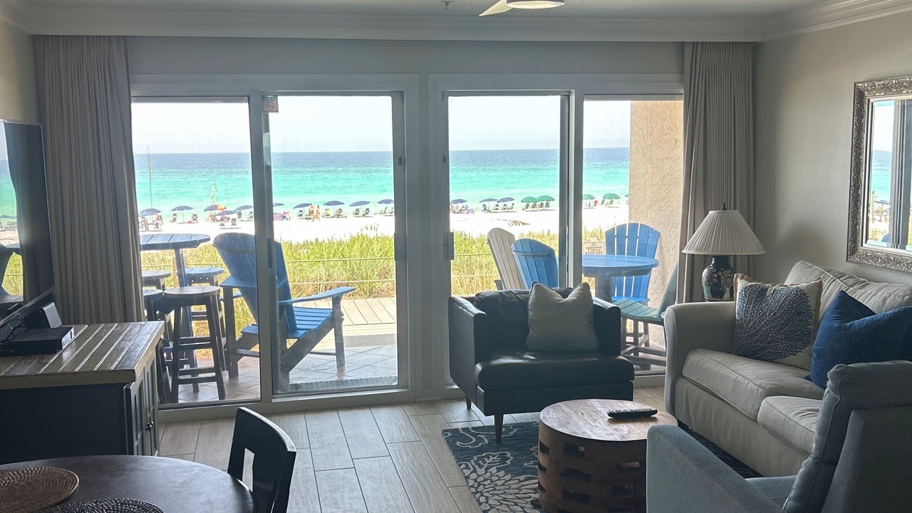 Photo of Livingroom in Crystal Beach
