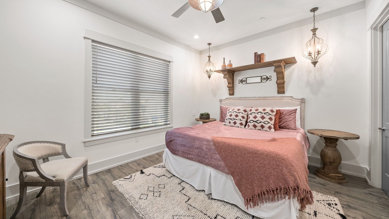 Photo of Bedroom in Laguna Beach Estates
