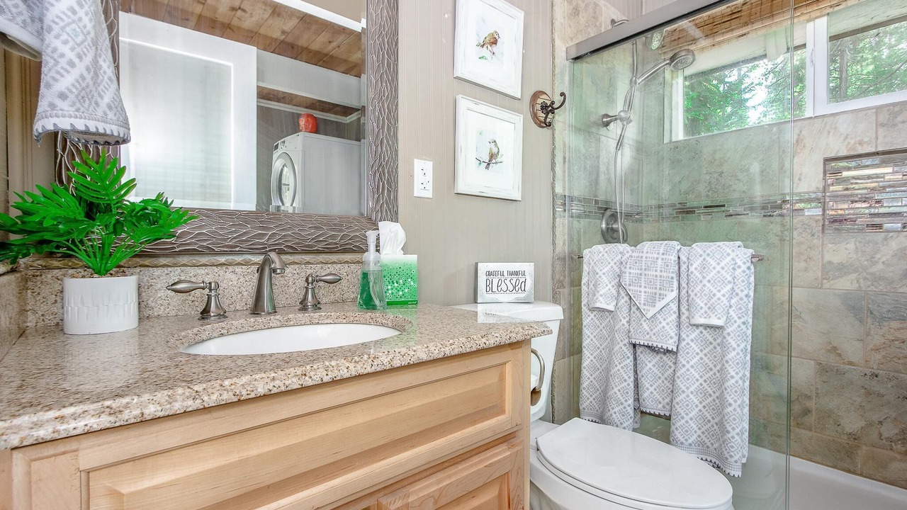 Photo of Bathroom in Pioneer Trail