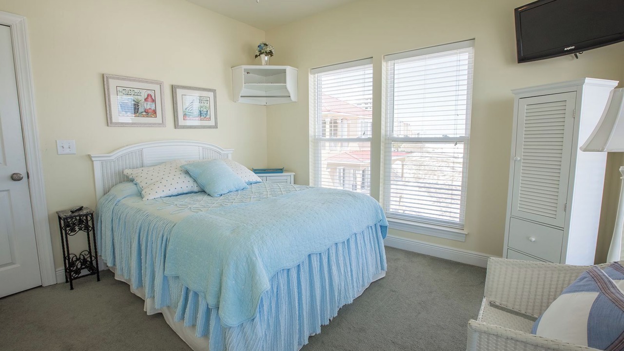 Photo of Bedroom in Orange Beach