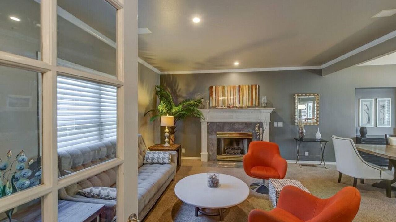 Photo of Livingroom in Chico