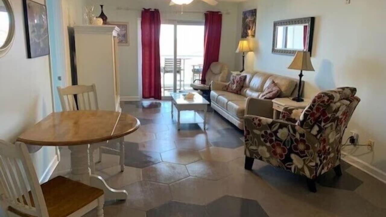 Photo of Livingroom in Pensacola Beach