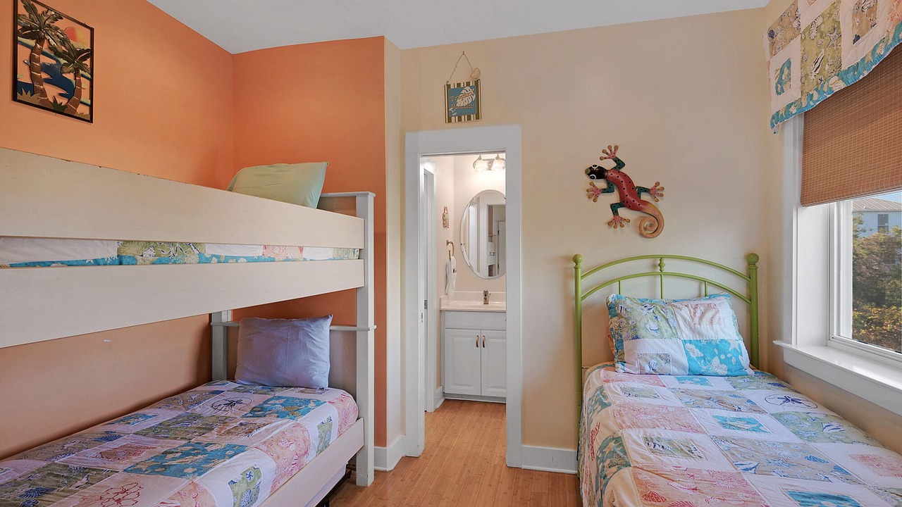 Photo of Bedroom in Crystal Beach