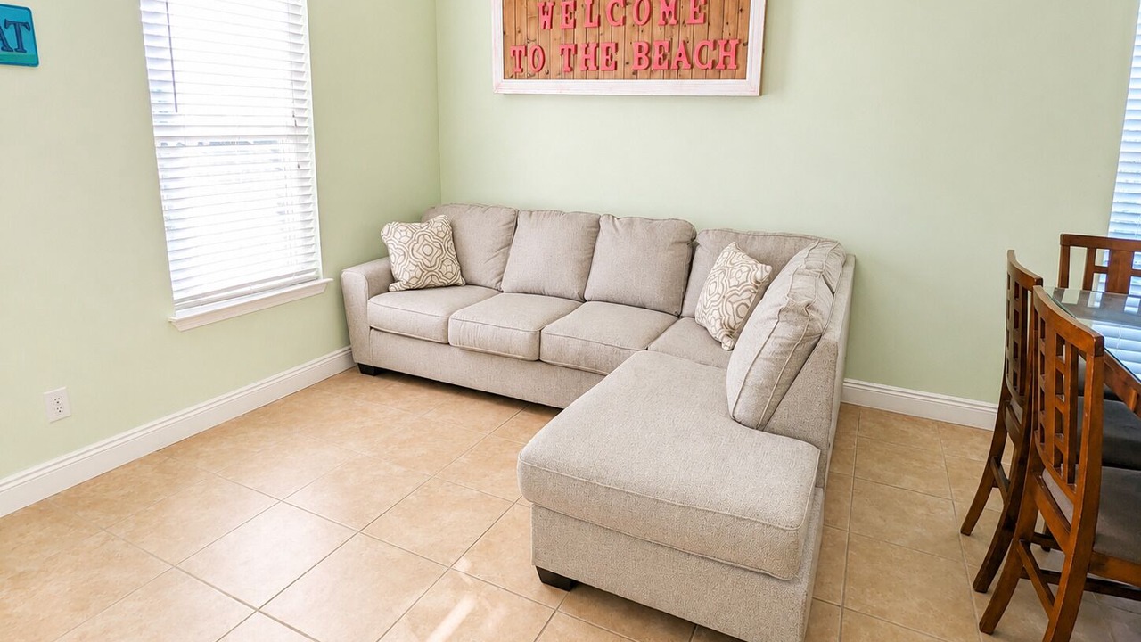 Photo of Livingroom in Crescent Beach
