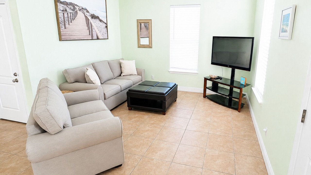 Photo of Livingroom in Crescent Beach