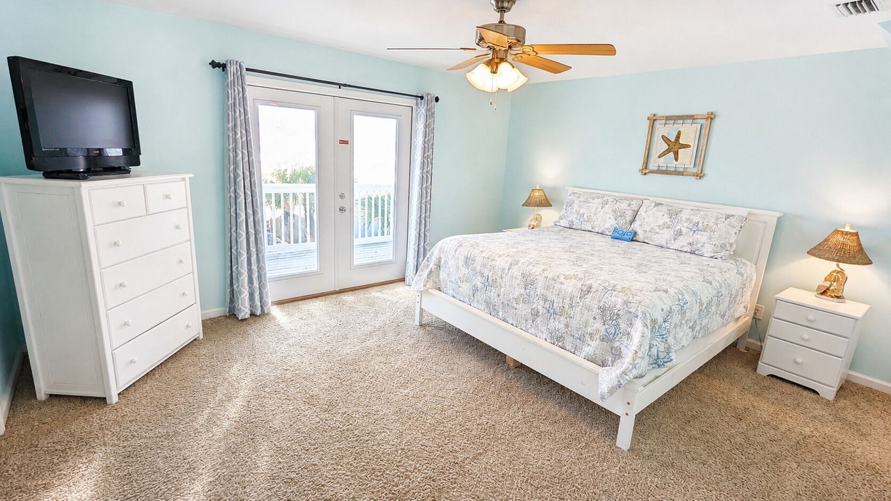 Photo of Bedroom in Crescent Beach