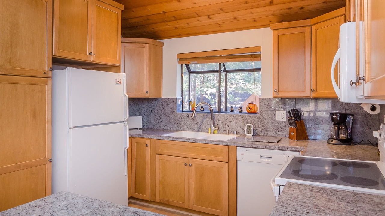Photo of Kitchen in Mammoth Lakes