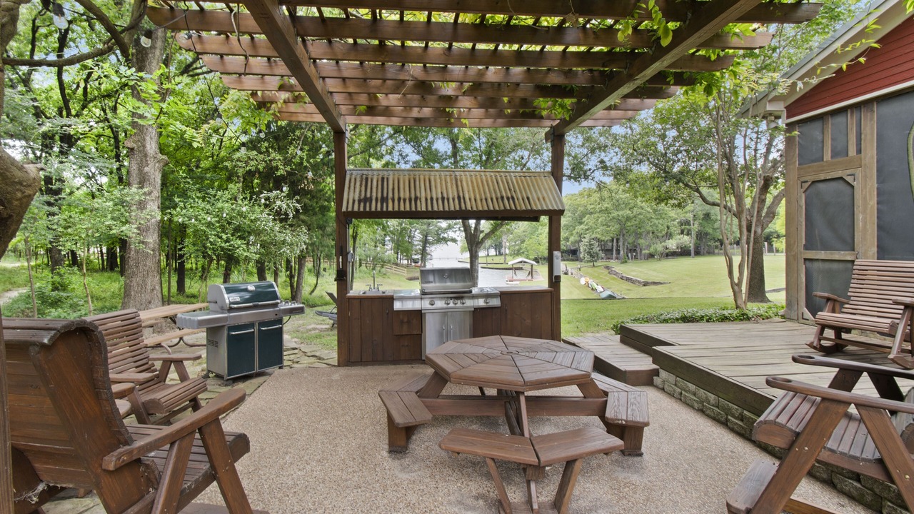 Photo of Outdoor in Enchanted Oaks