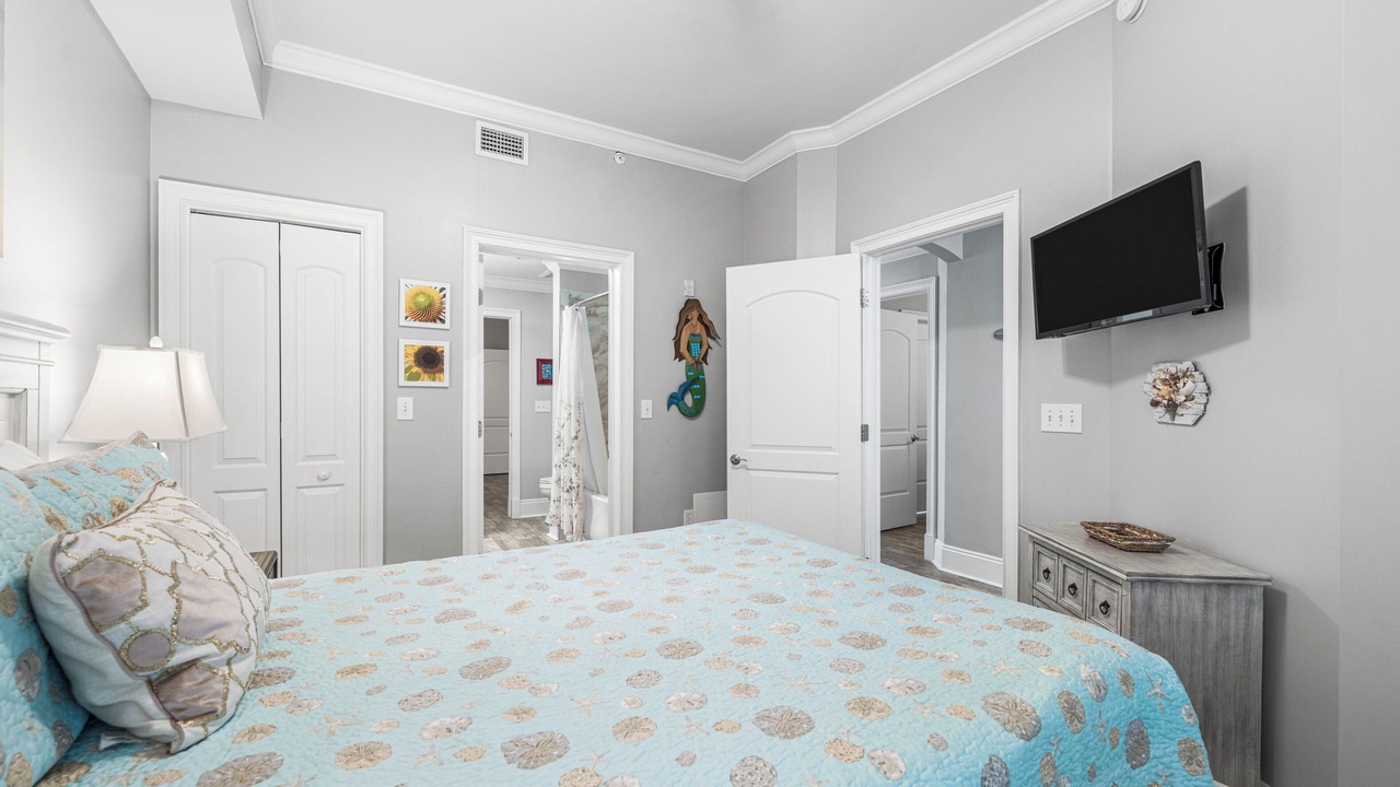 Photo of Bedroom in Crystal Beach