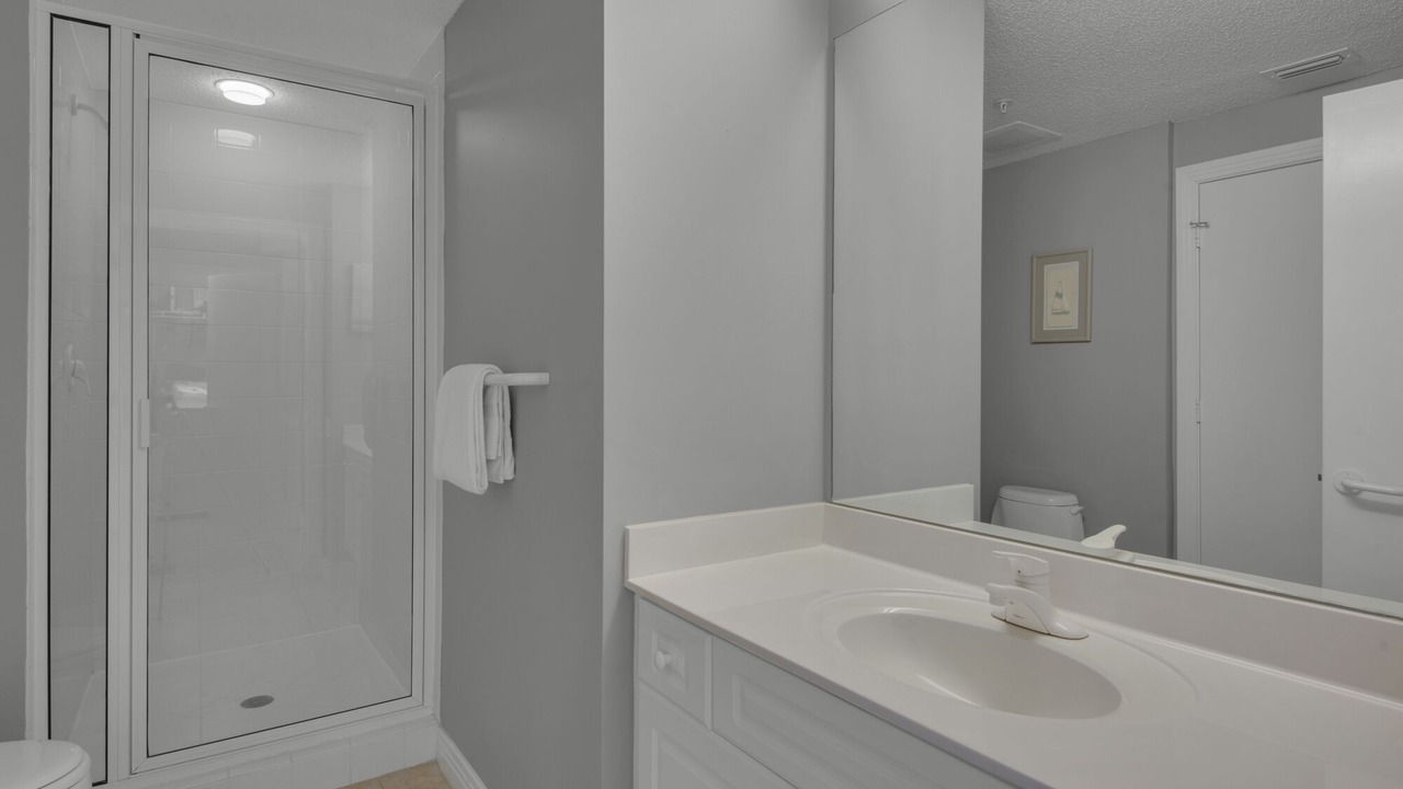 Photo of Bathroom in Navarre Beach