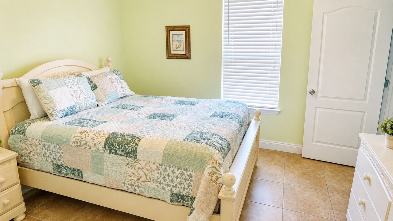 Photo of Bedroom in Crescent Beach