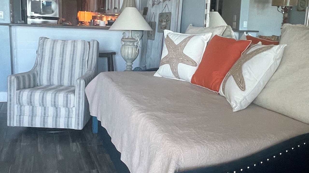 Photo of Bedroom in Biltmore Beach