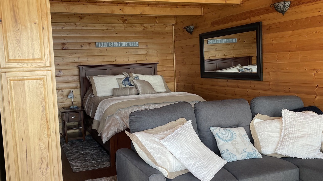 Photo of Bedroom in Homer