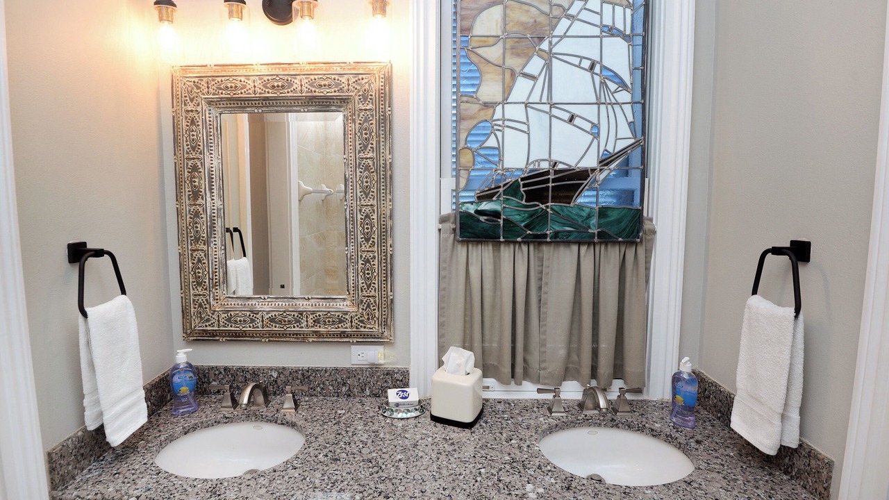 Photo of Bathroom in Sunnyside