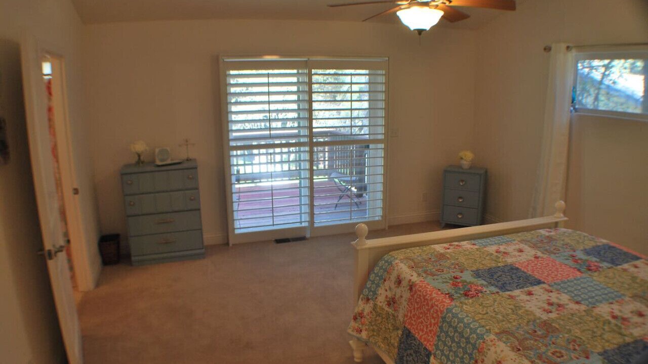 Photo of Bedroom in Groveland