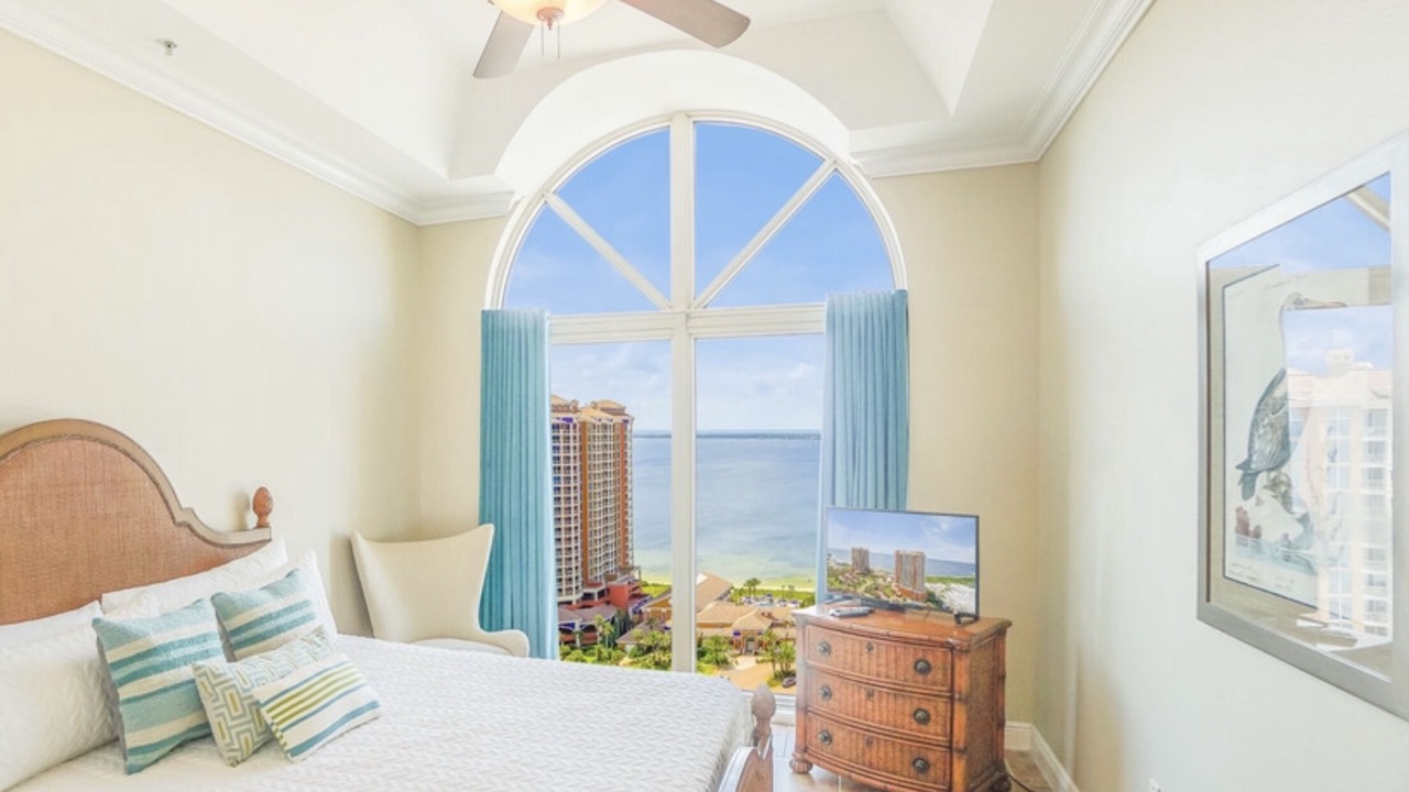 Photo of Bedroom in Pensacola Beach