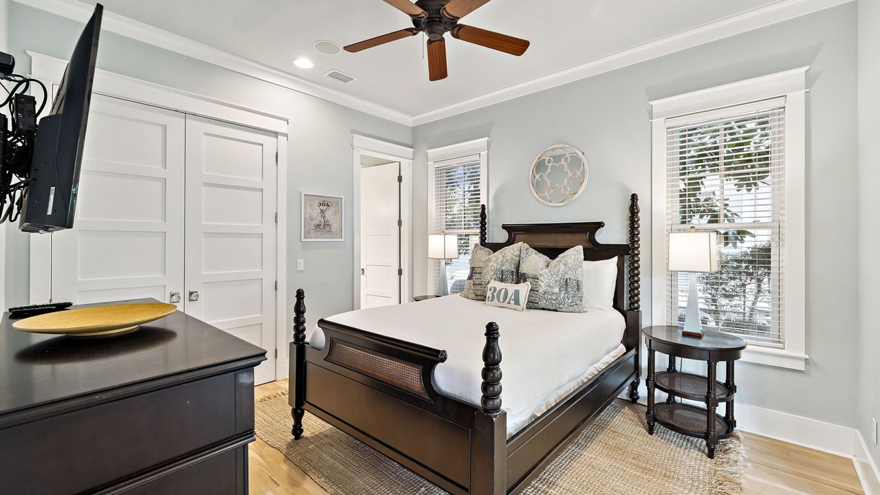Photo of Bedroom in Forest District