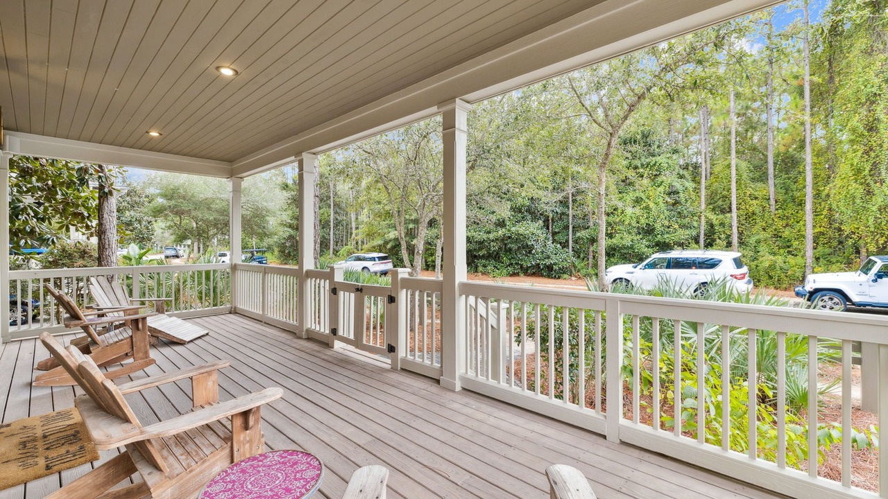 Photo of Patio Balcony in Forest District