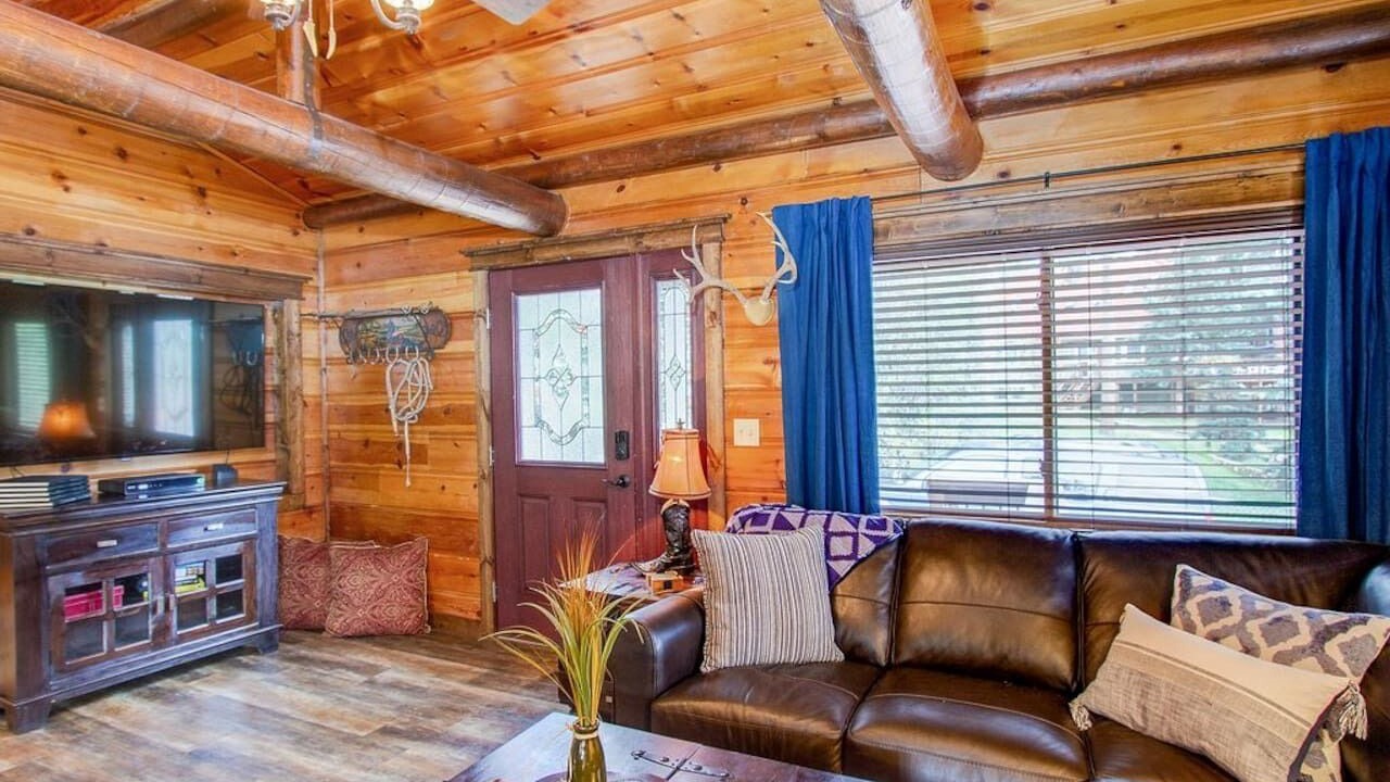 Photo of Livingroom in Green Mountain Falls