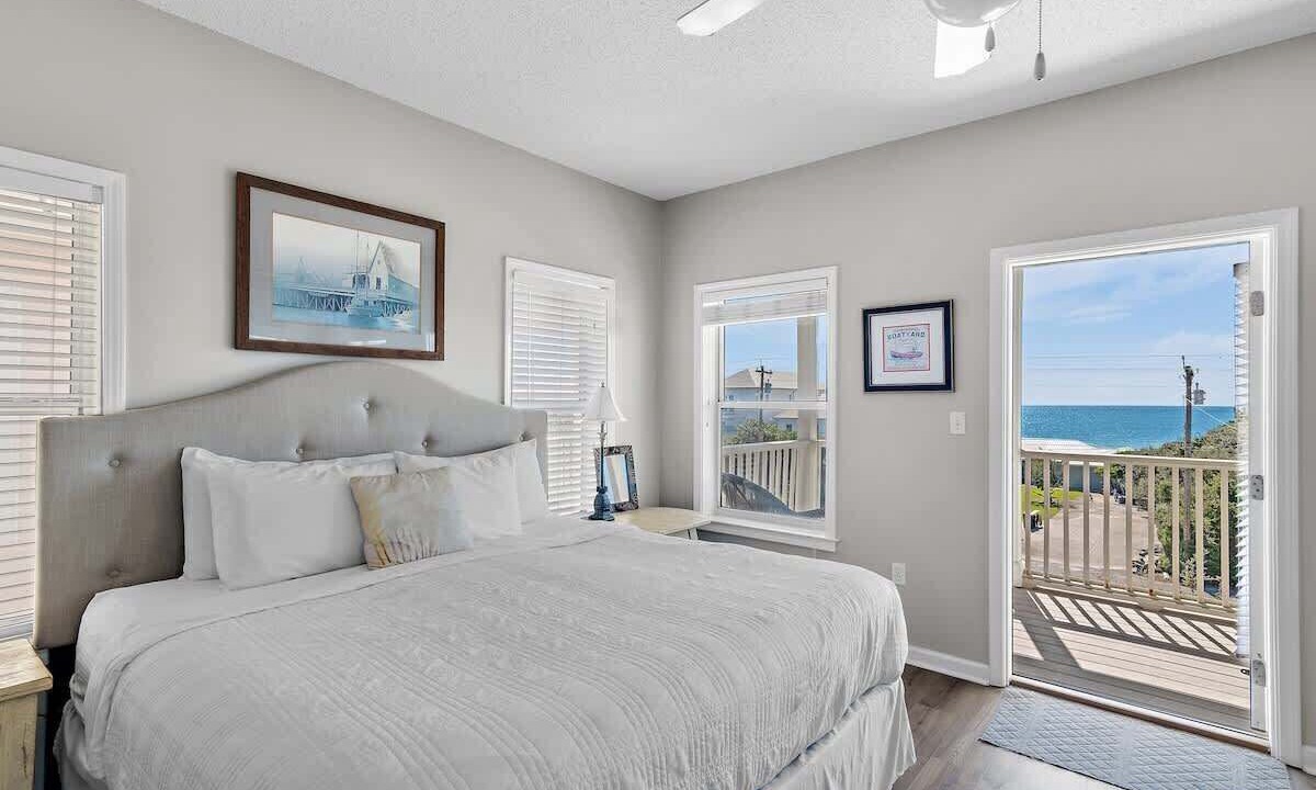 Photo of Bedroom in Seacrest