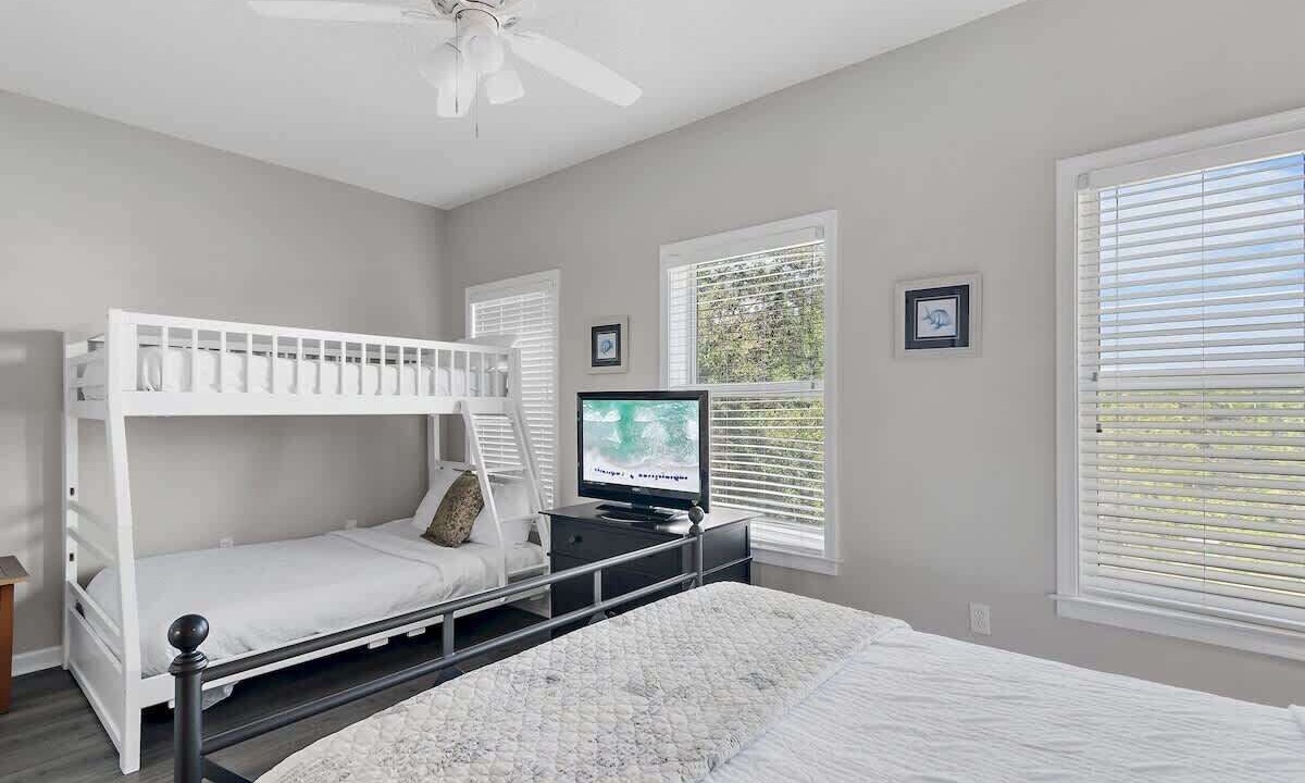 Photo of Bedroom in Seacrest