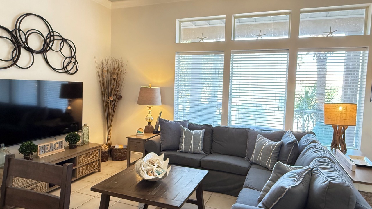 Photo of Livingroom in Fort Bay