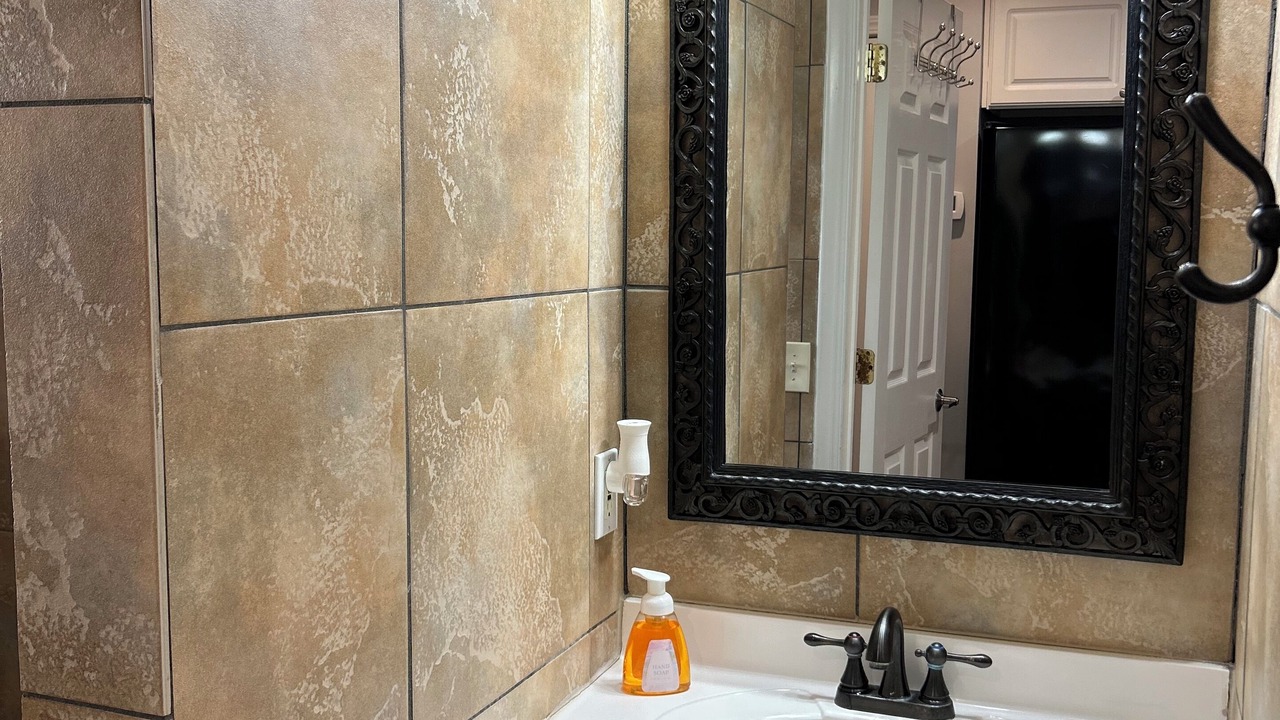 Photo of Bathroom in Navarre Beach