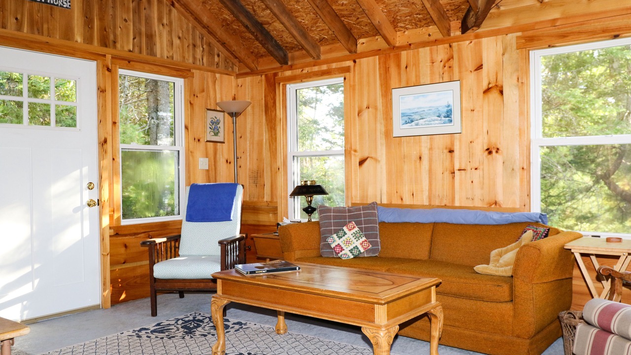 Photo of Livingroom in Surry