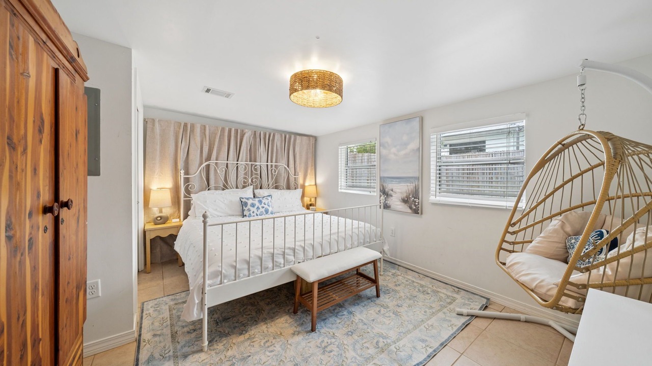 Photo of Bedroom in Laguna Beach