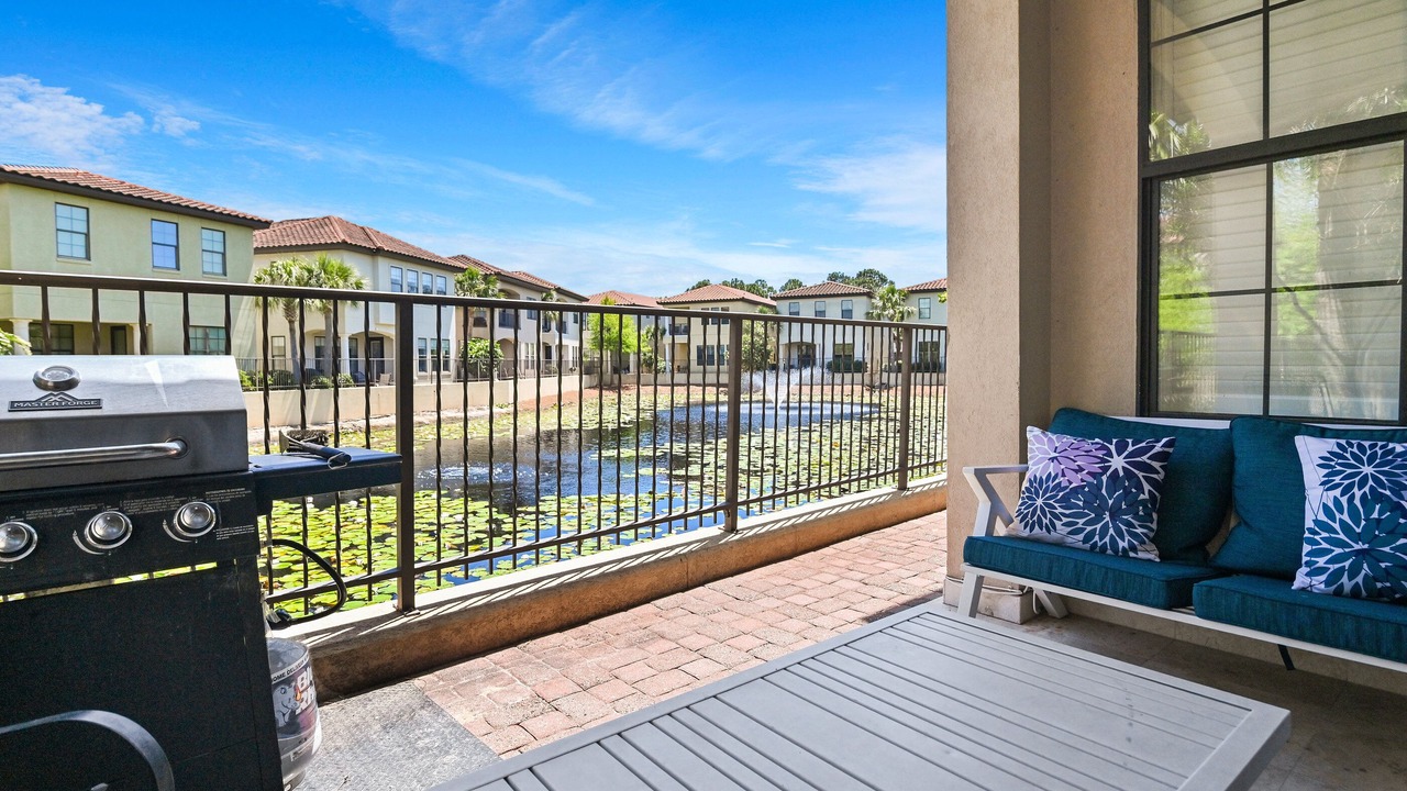 Photo of Patio Balcony in Villa Lago