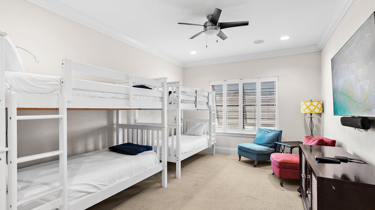 Photo of Bedroom in Villa Lago