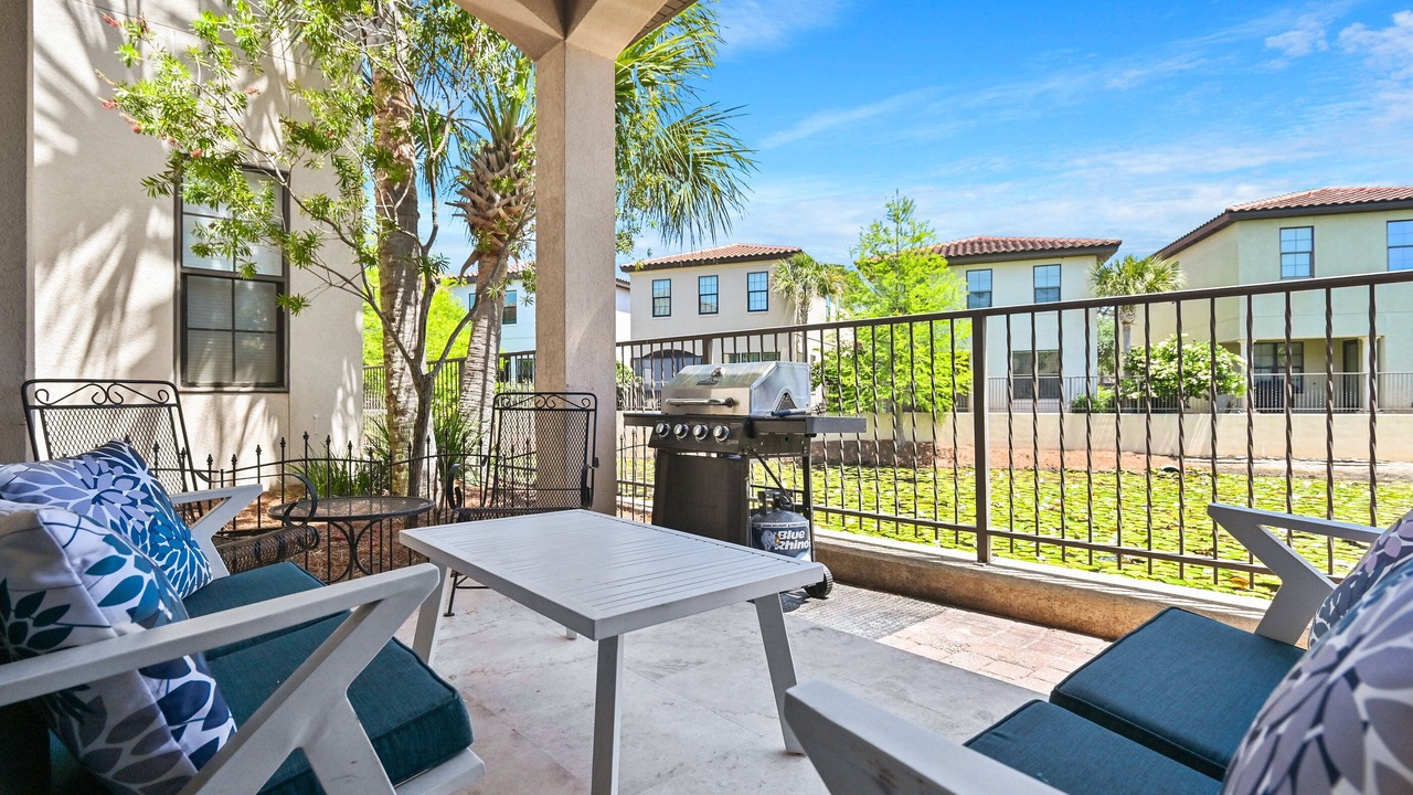 Photo of Patio Balcony in Villa Lago