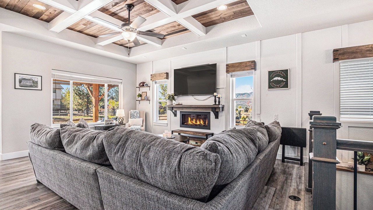 Photo of Livingroom in Gleneagle