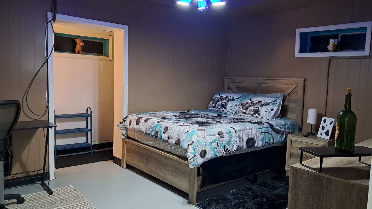 Photo of Bedroom in Crescent Lake