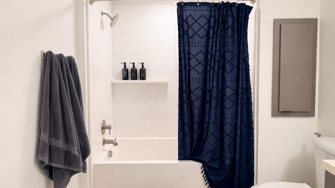 Photo of Bathroom in Lyon Street