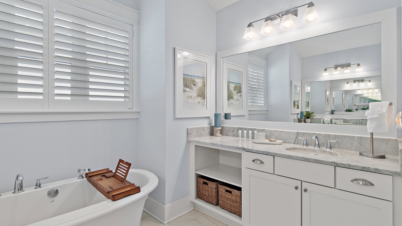 Photo of Bathroom in Santa Rosa Beach