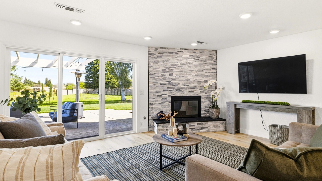 Photo of Livingroom in Granite Bay